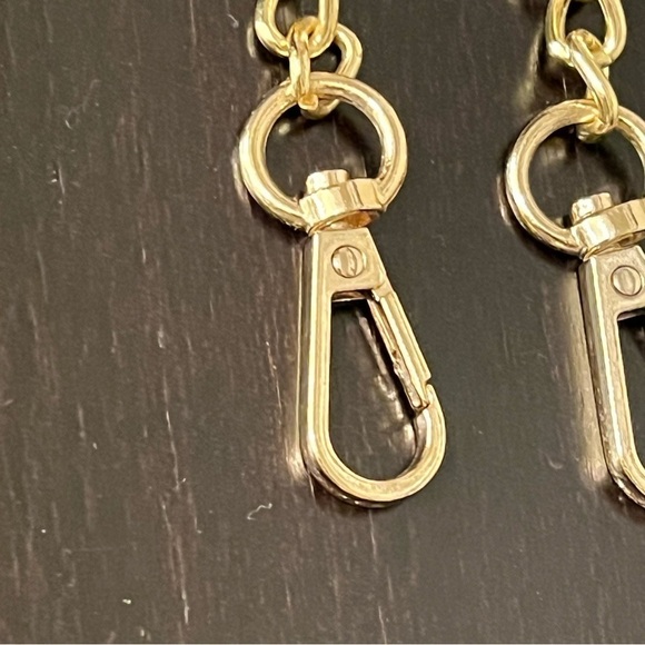 Bag chain with fringe, gold tone metal, carabiner closure 47” total length - Picture 8 of 10